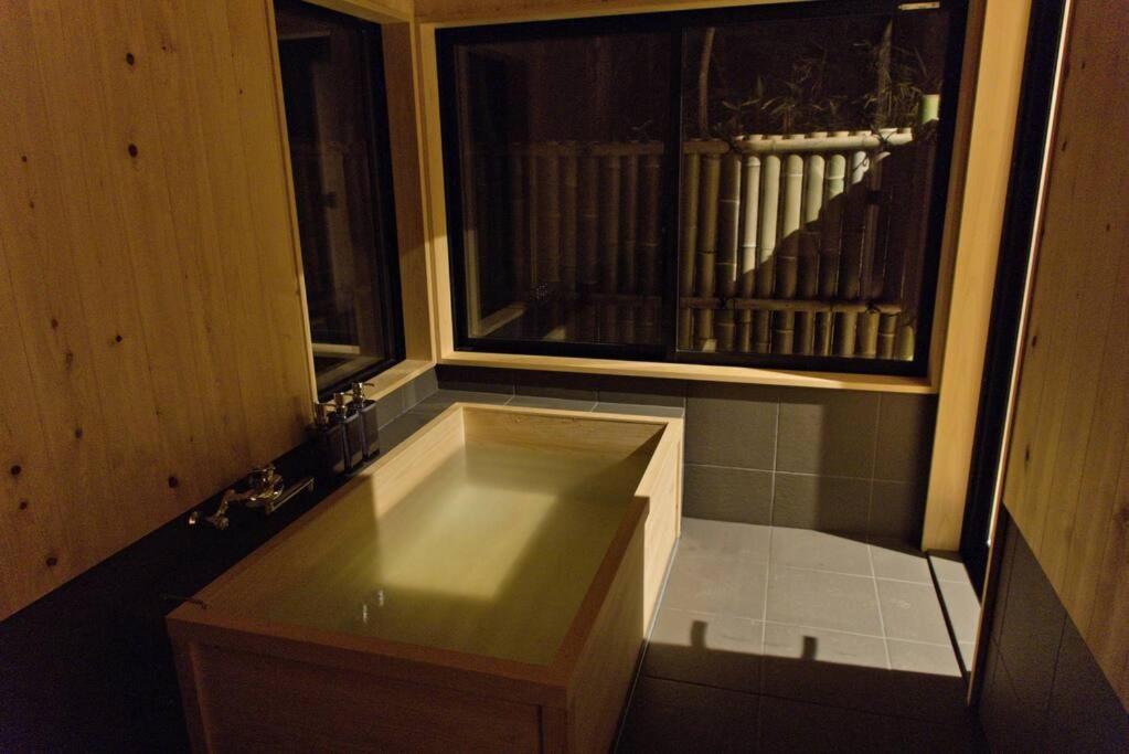 Hinoki No Ie - Cottage With Natural Hot Spring In A Cypress Bathtub Shika Eksteriør billede